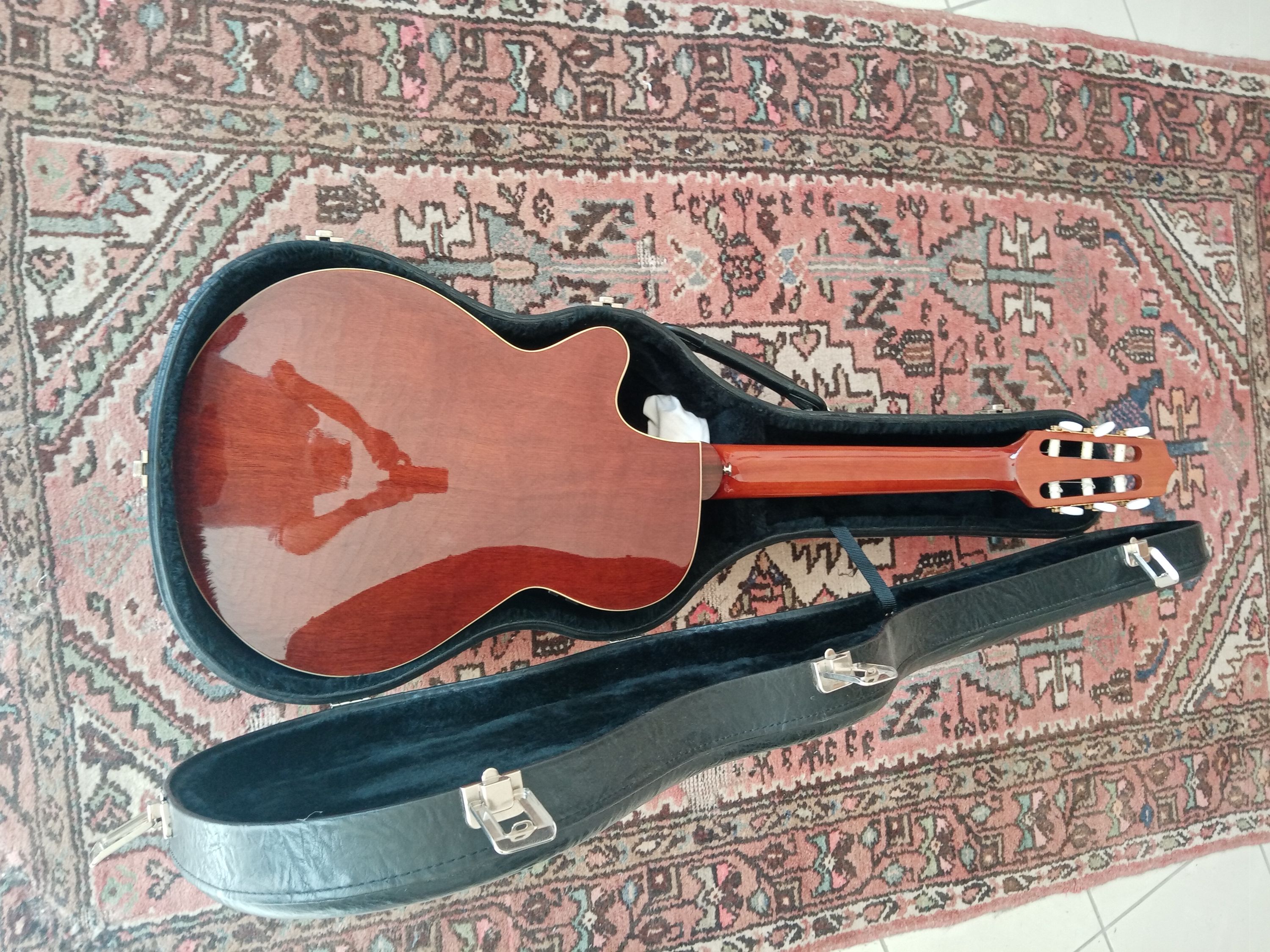 TAKAMINE EG 562 C 7981504 su Mercatino Musicale in Chitarre Classiche