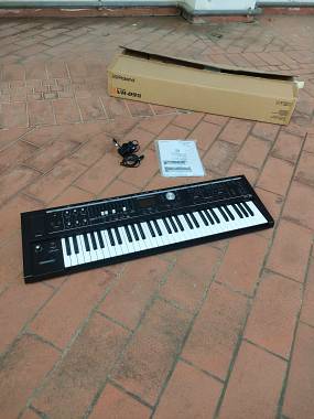 Roland VR-09B V-COMBO