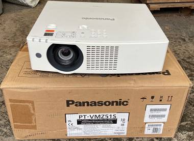 Panasonic PT-VMZ51S