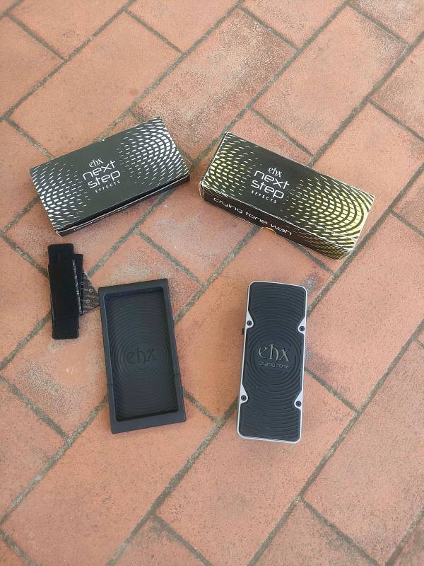 Electro Harmonix Crying tone wah